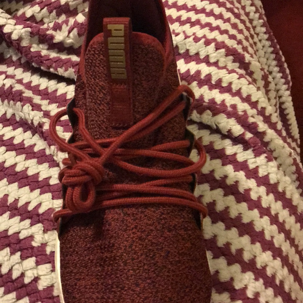 Gym shoes